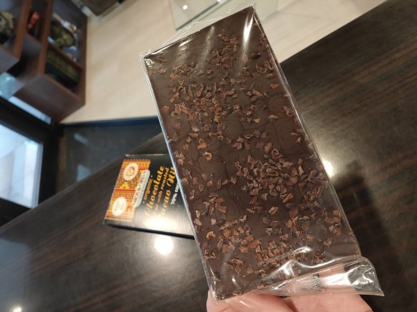 NICK & ORGAカカオニブいりチョコレート