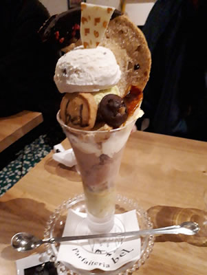 パフェテリア ベル　パフェ2